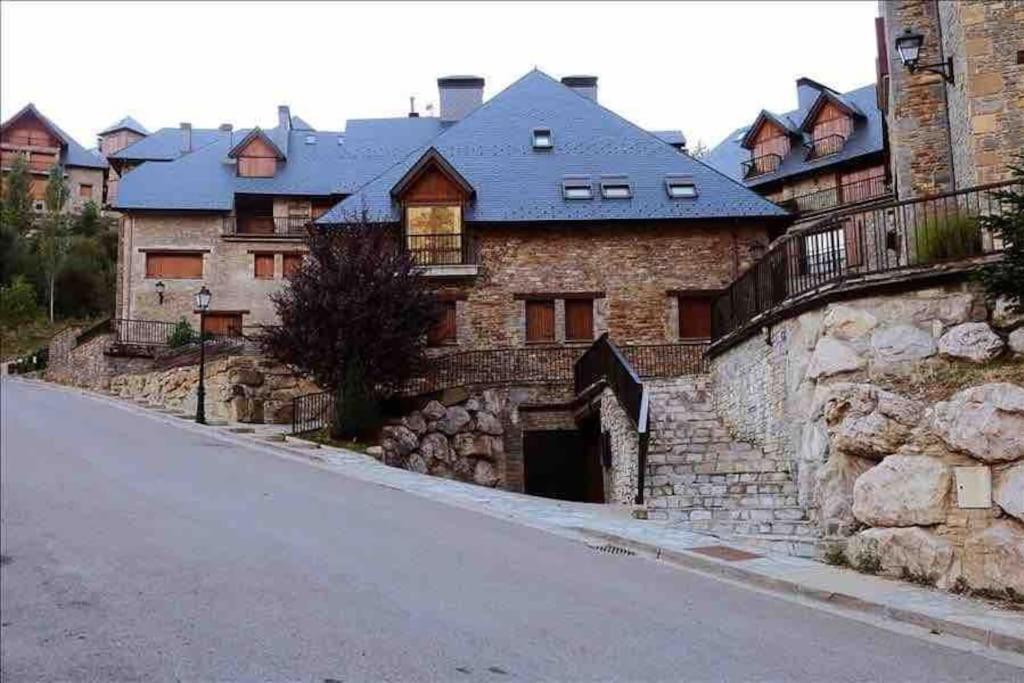 Elegante Apartamento En Escarrilla Con Vistas Al Valle Eksteriør bilde