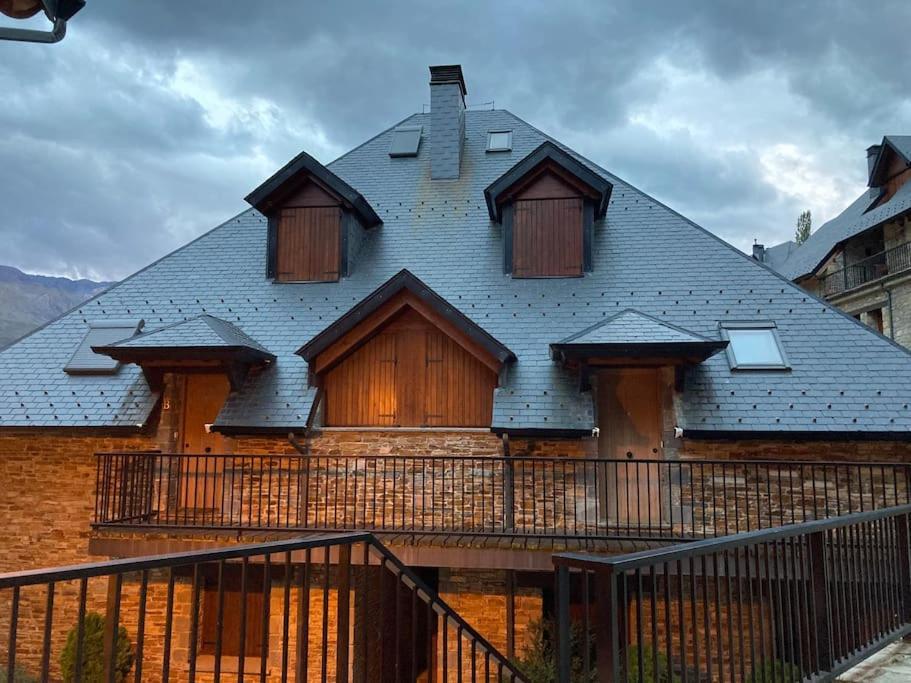 Elegante Apartamento En Escarrilla Con Vistas Al Valle Eksteriør bilde